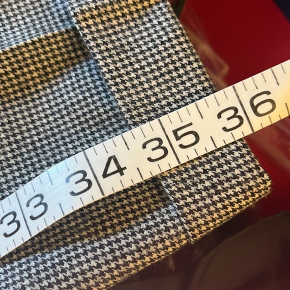 Men’s Suit. 42Extra Long. Black and white houndstooth. Konen for Barney’s NY - Picture 8 of 9